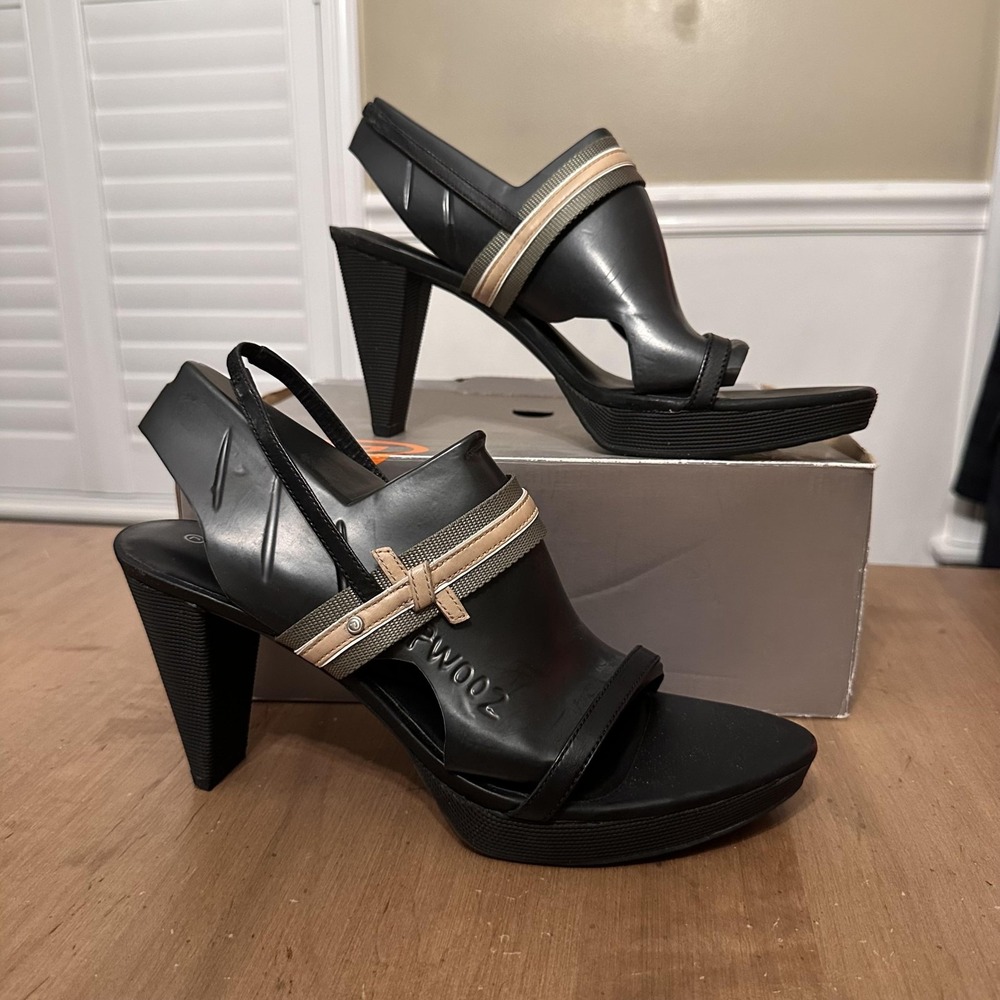 Rockport Black and Tan Women's Sandals